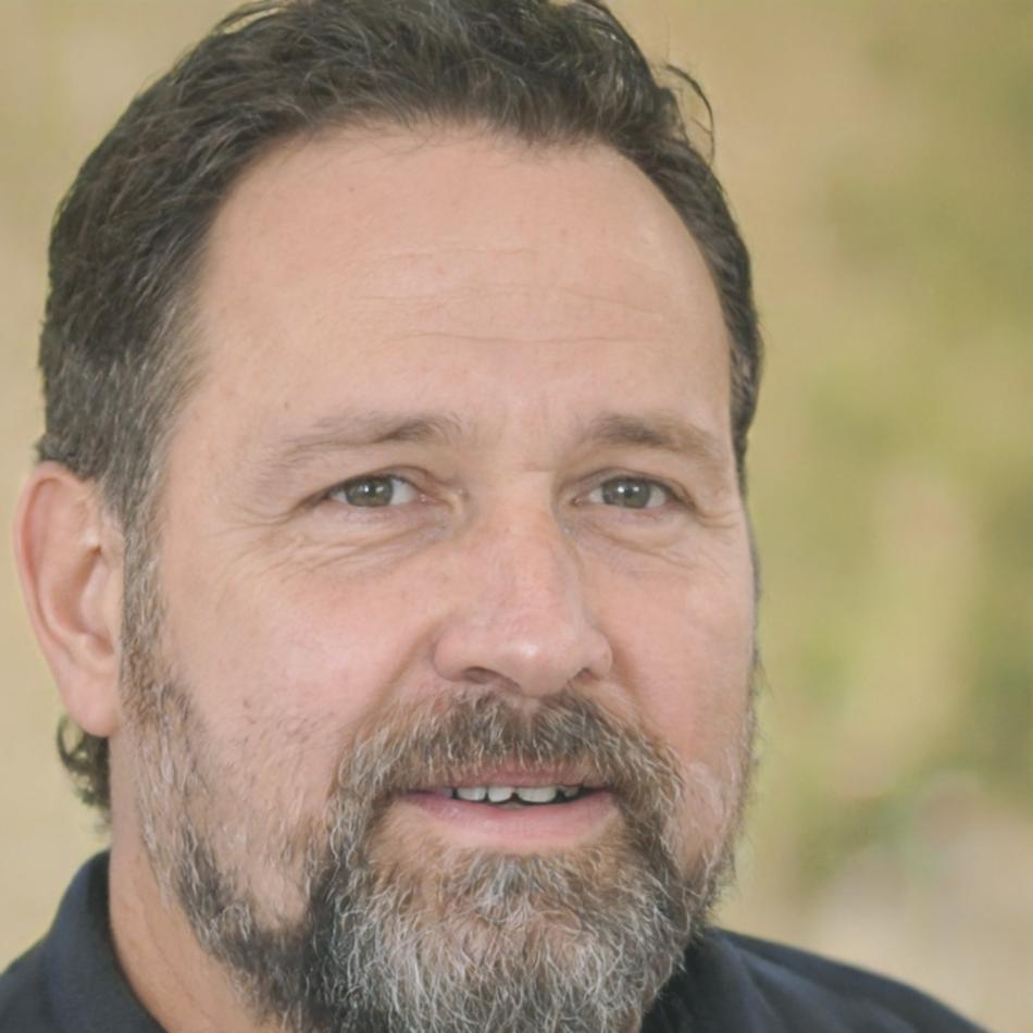 Portret Macieja Orzecha - analityk procesów Wywilio